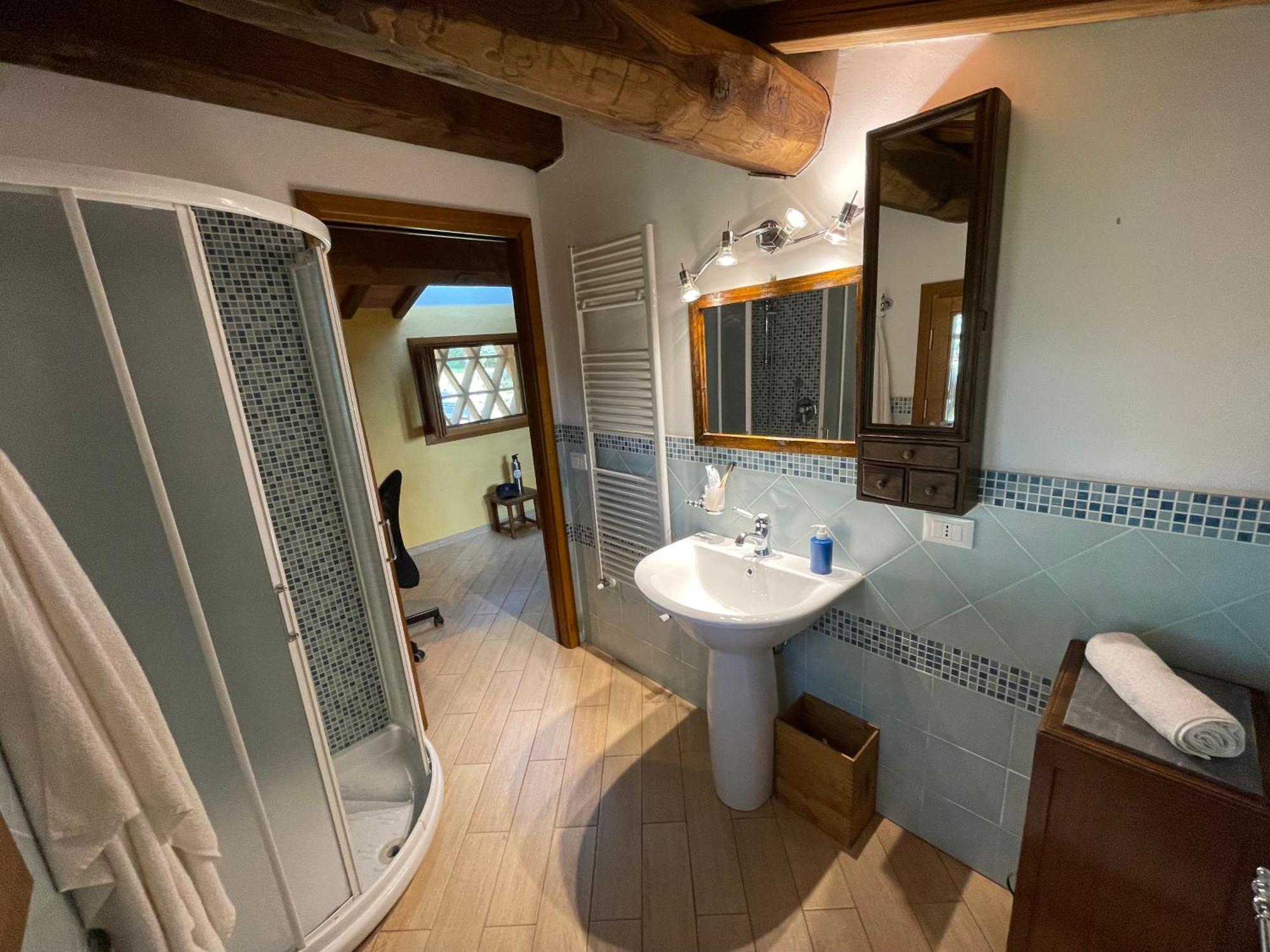 Agriturismo Podere Le Tombe Guest House Palaia Luaran gambar